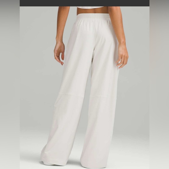 lululemon athletica Pants - Lululemon Swift Wide-Leg Mid-Rise Pant *25” Lined in 
Bone size 6